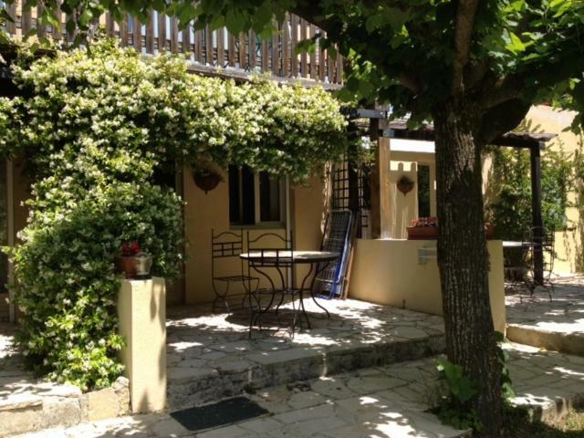 Mas Des Amarens Appartement Malaucène